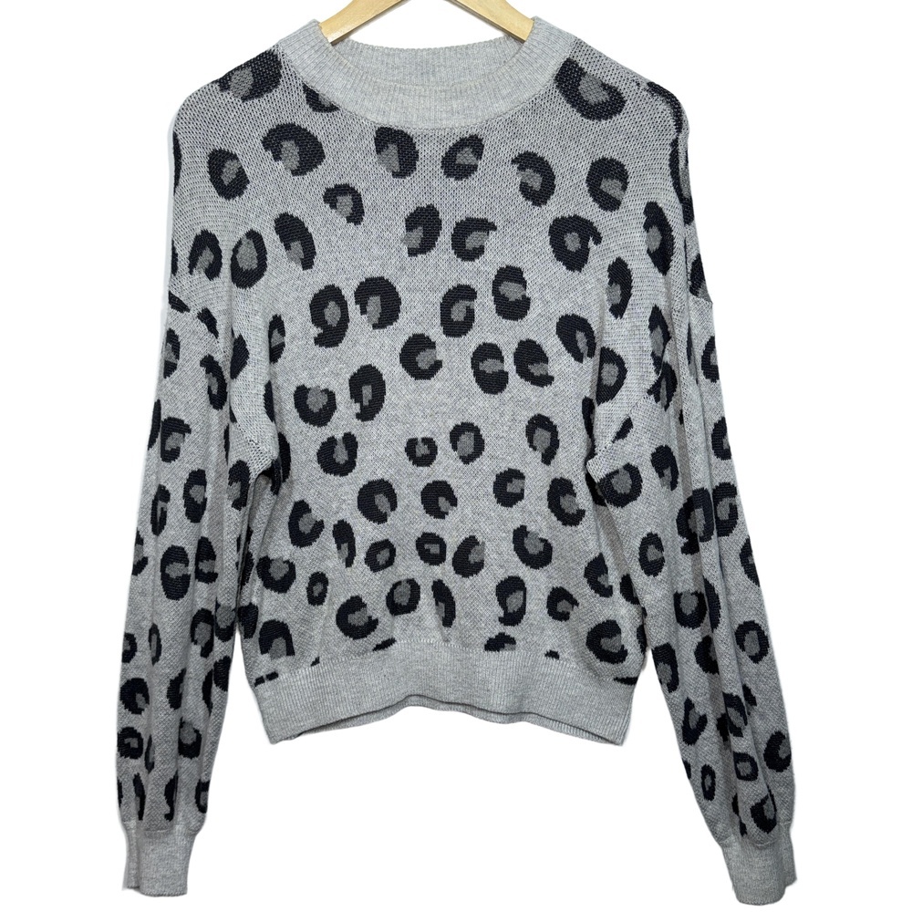 Abercrombie & Fitch Gray Black Knit Leopard Long Sleeve Crew Neck Sweater Size M